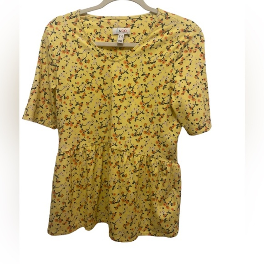 D & Co Denim & Company Yellow Peplum Floral Top Size XS NWOT